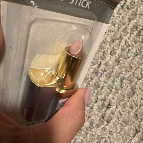 VINTAGE L’oreal Rouge Virtuale Colour Riche Lipstick 505 Iced Petal 0.13 oz NEW - Picture 2 of 4